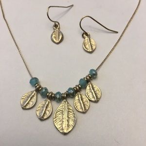 Minimalist Petite gold leaf necklace set 🌻🍂🌼🍁